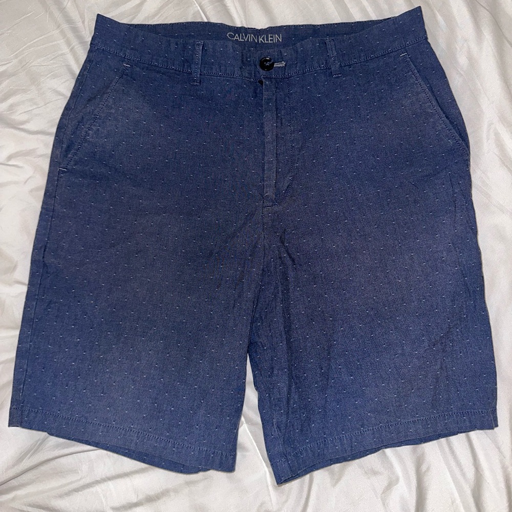 Calvin Klein Men’s Blue Textured Shorts | Size 32